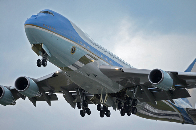 Air Force One departs from Warsaw in 2016 (Michal Reinholz)